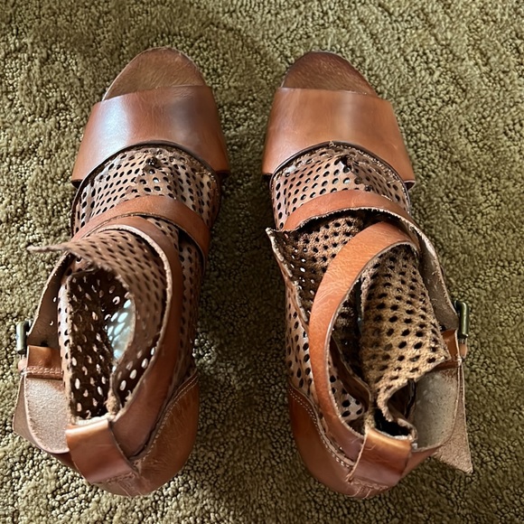 Free People Shoes - size 40 - Picture 2 of 5